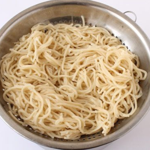 boiled noodles in hot water for Hakka Noodles Recipe at zaikastreet