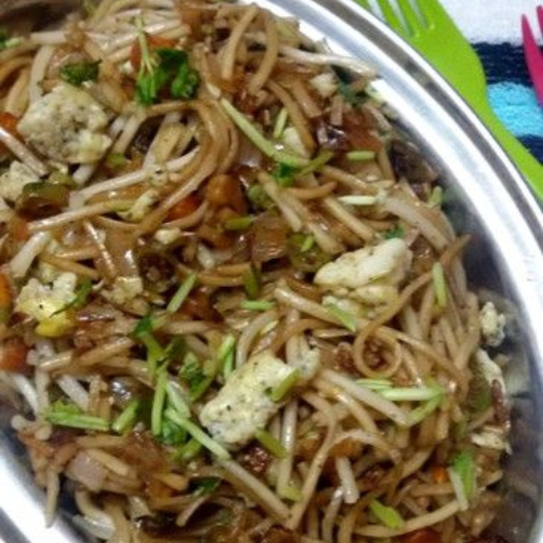 Delicious Hakka Noodles at zaikastreet